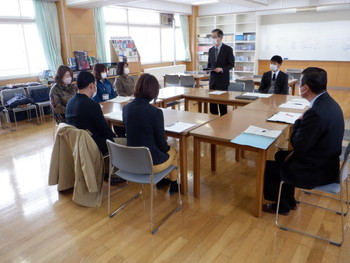 学校視察の画像3